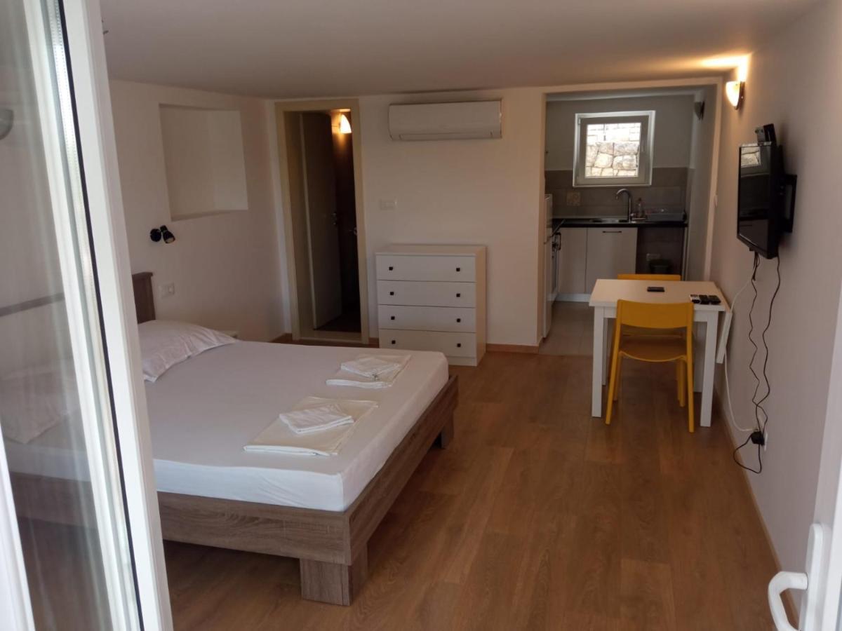Apartmani Jure Peric Duće Eksteriør billede